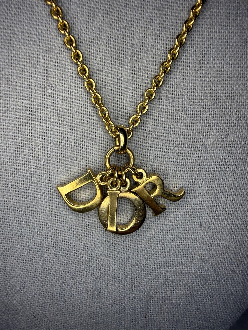 Christian Dior Logo Charm Gold Tone Pendant Necklace Vintage - Picture 4 of 5